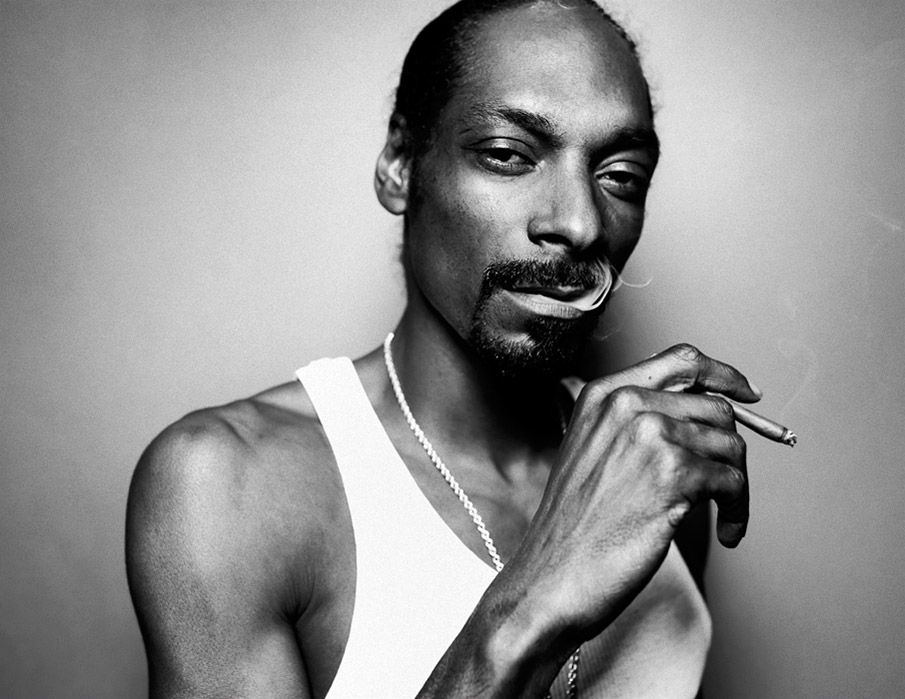 Snoop Dogg smoking